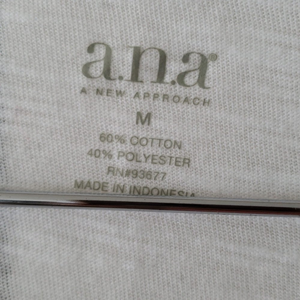 A.n.a tee - Picture 3 of 3